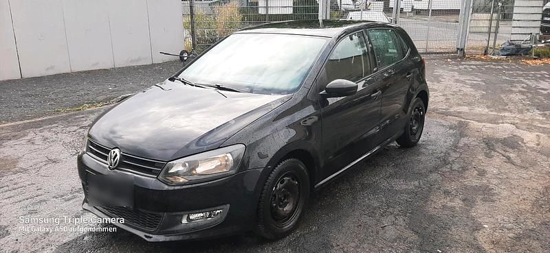 Schwarz Gebraucht 2011 VW Polo Limousine | 1.650 € - Bild 1/4