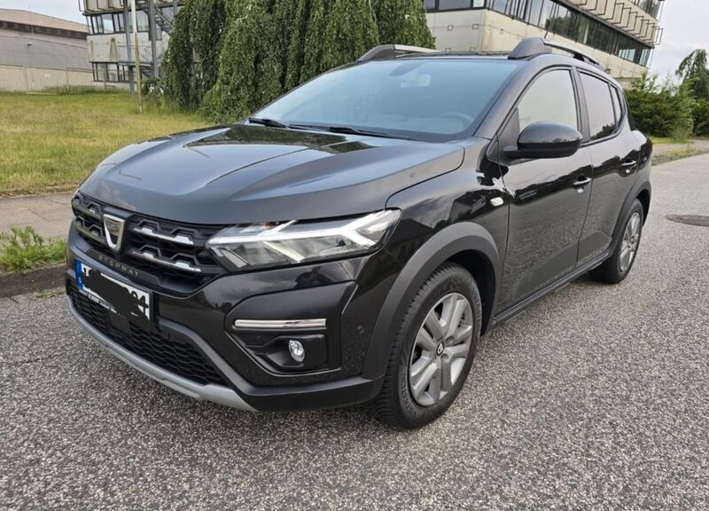 Schwarz Gebraucht 2022 Dacia Sandero Stepway Kleinwagen | 12.900 € (Superpreis) - Bild 1/4