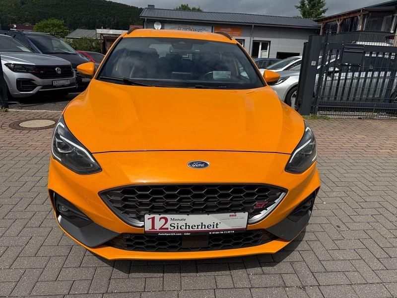Gebraucht Ford Focus Performance Edition 190 PS (139 kW) 2020 Orange Kombi