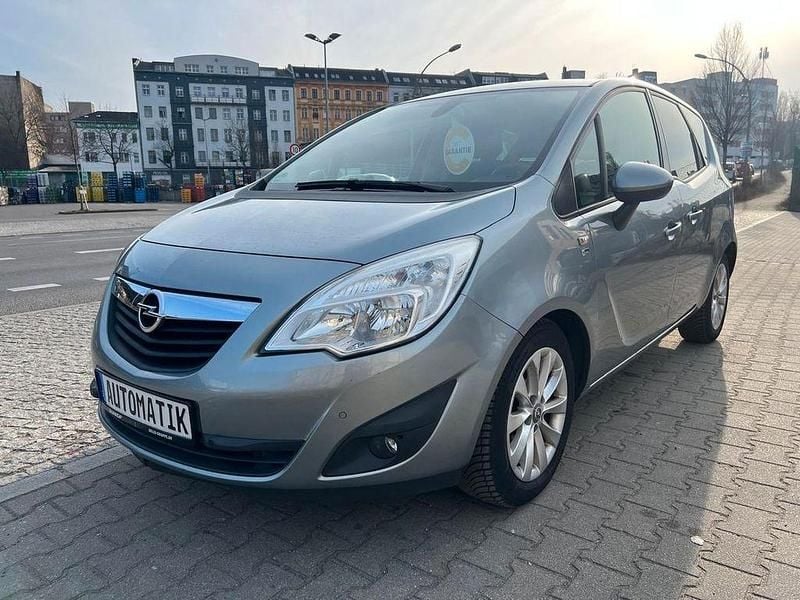 Gebraucht Opel Meriva 120 PS (88 kW) 2013 Silbersee/perl silber (m2) Van / Kleinbus