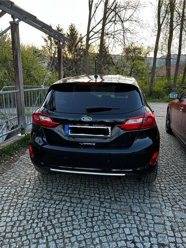 Gebraucht Ford Fiesta Vignale 101 PS (74 kW) 2017 Schwarz Limousine