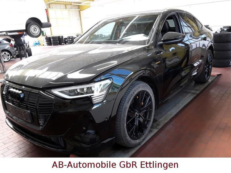Mythosschwarz Gebraucht 2022 Audi e-tron Sportback Black Edition SUV | 40.900 € (Guter Preis) - Bild 1/2