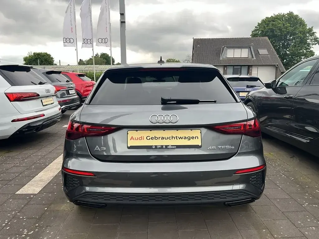 Gebraucht Audi A3 S-Line 245 PS (180 kW) 2022 Grau Limousine