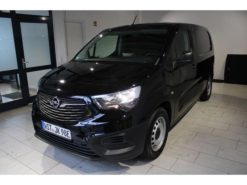 Schwarz Gebraucht 2023 Opel Combo-e Life XL Basis Limousine | 20.950 € (Fairer Preis) - Bild 1/4