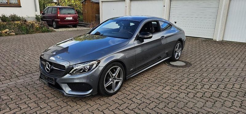 Grau Gebraucht 2016 Mercedes C200 AMG line | 24.800 € (Teuer) - Bild 1/4