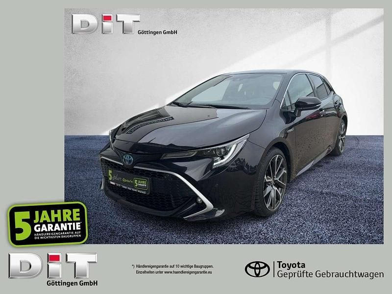 Mysticschwarz mica Gebraucht 2021 Toyota Corolla Lounge Limousine | 24.490 € (Fairer Preis) - Bild 1/4