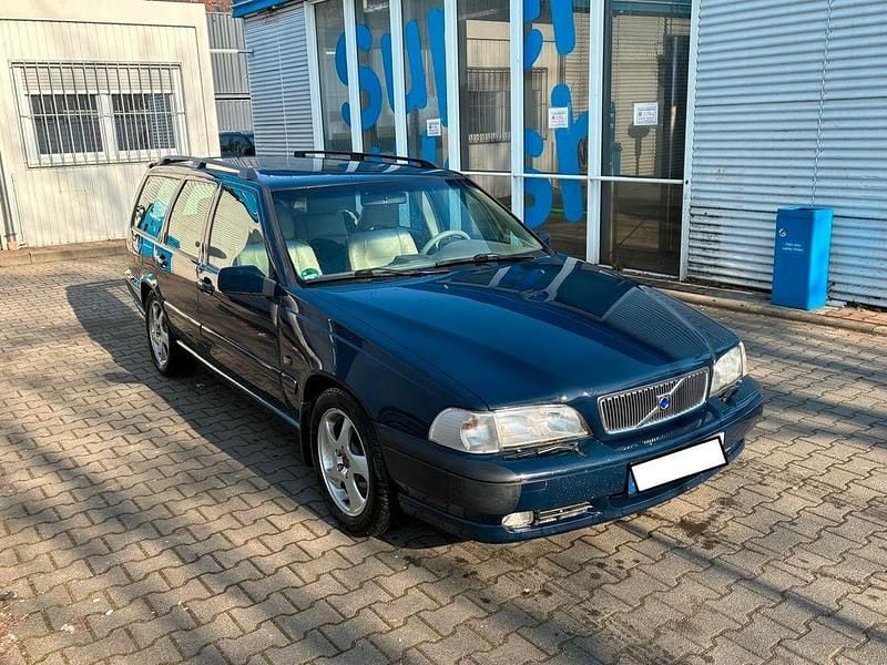 Gebraucht Volvo V70 239 PS (175 kW) 1999 Blau Kombi