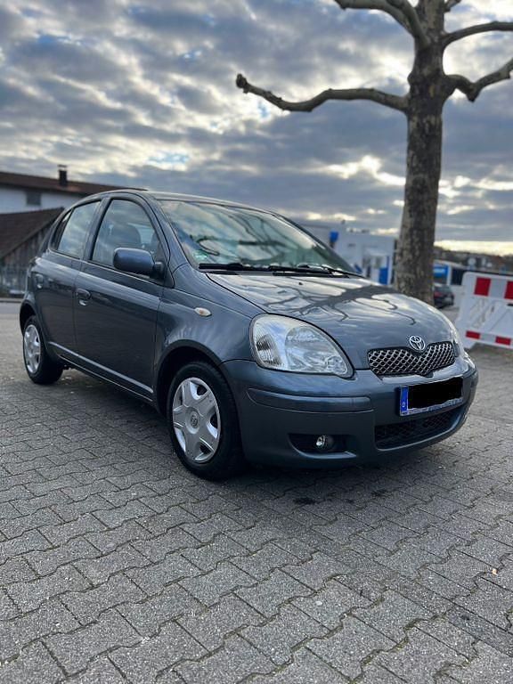 Gebraucht Toyota Yaris 87 PS (63 kW) 2005 Grau Limousine