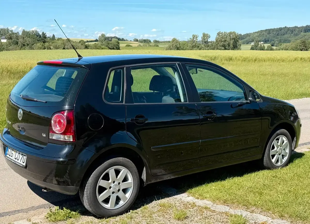 Gebraucht VW Polo 75 PS (55 kW) 2006 Schwarz Kleinwagen