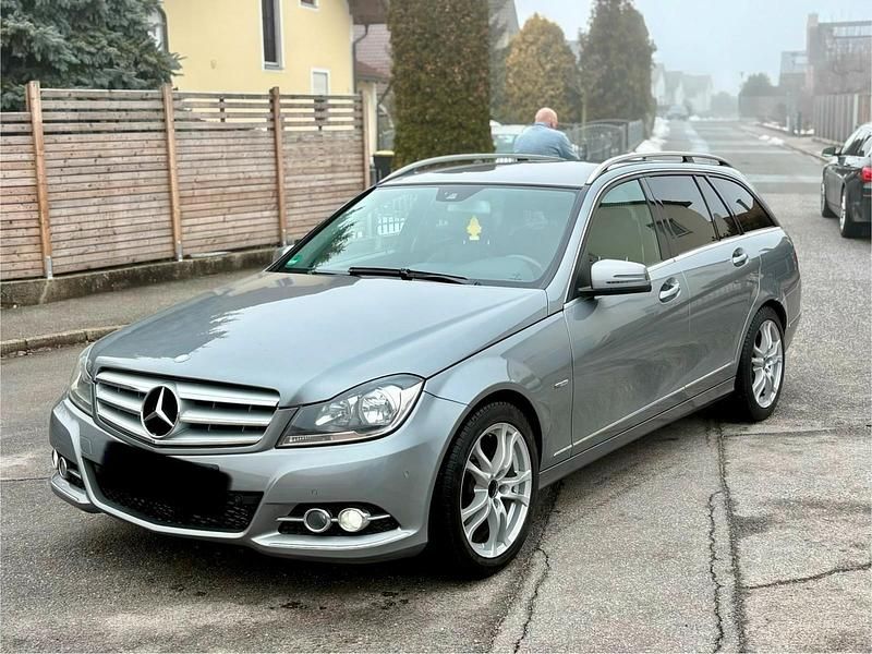 Gebraucht Mercedes C250 Avantgarde 204 PS (150 kW) 2011 Silber Kombi
