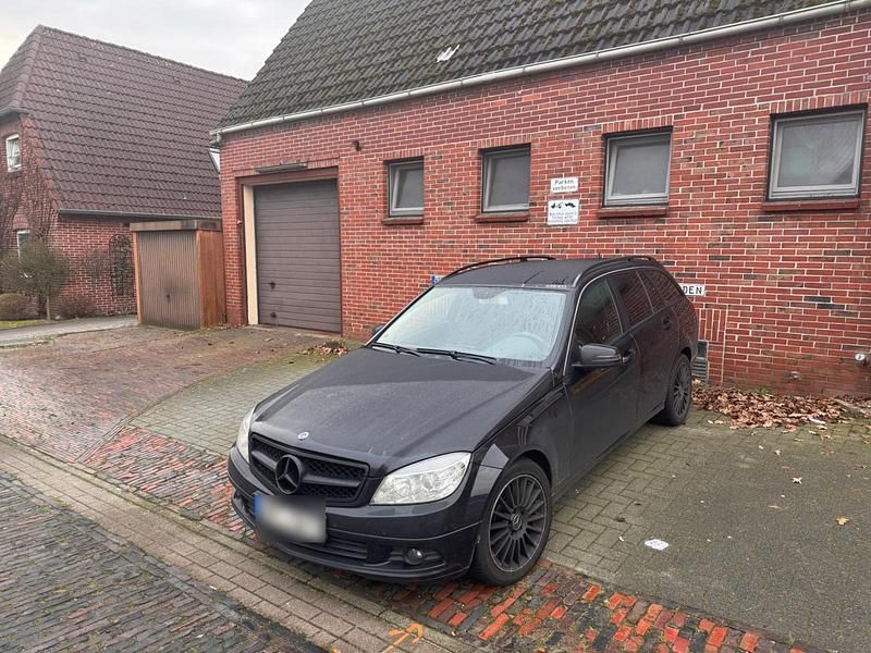 Schwarz Gebraucht 2009 Mercedes 200 Kombi | 4.490 € - Bild 1/4