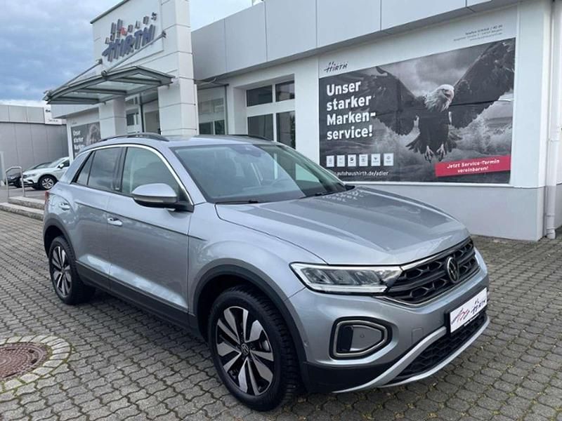 Gebraucht VW T-Roc Move 110 PS (80 kW) 2023 Silber metallic SUV