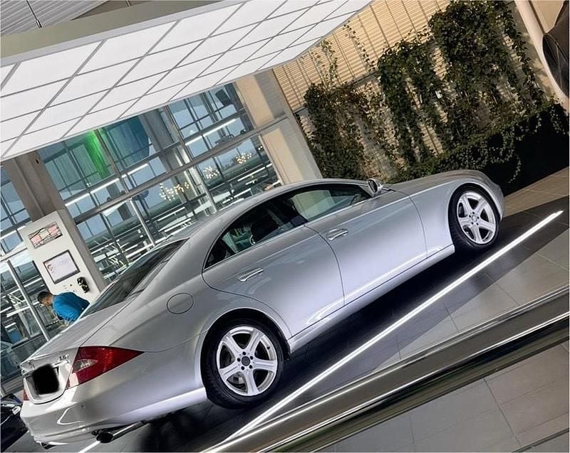 Gebraucht Mercedes CLS320 224 PS (164 kW) 2007 Silber Limousine