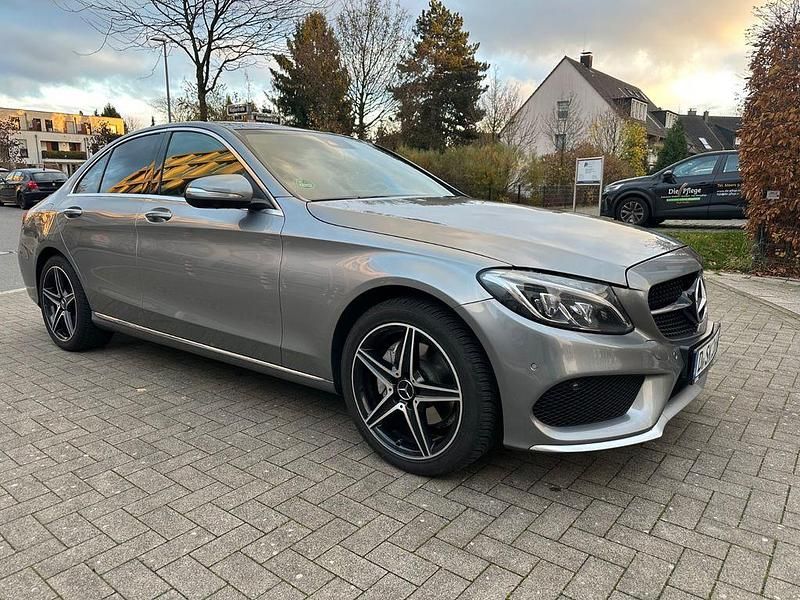 Silber Gebraucht 2015 Mercedes C250 AMG Limousine | 21.000 € (Fairer Preis) - Bild 1/4