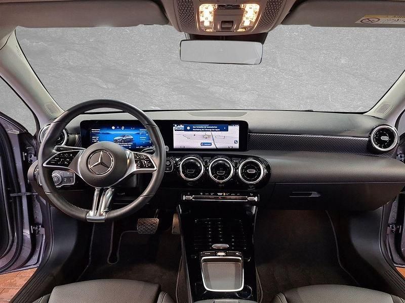 Gebraucht Mercedes A200 Advanced 163 PS (119 kW) 2024 Andere Limousine