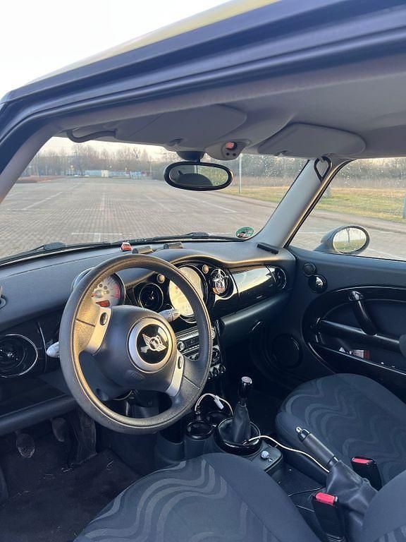 Gebraucht Mini ONE 90 PS (66 kW) 2002 Gelb Kleinwagen