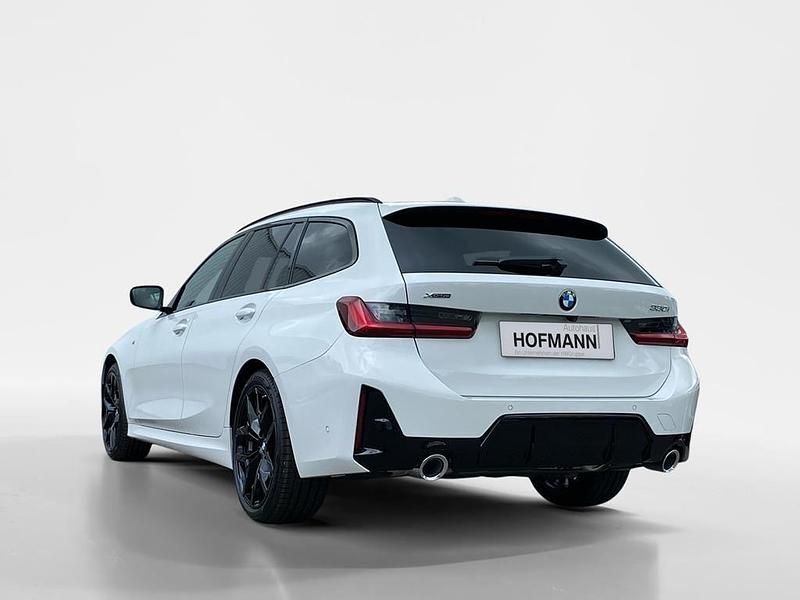 Neu BMW 330 M Sport 245 PS (180 kW) 2026 Weiß Kombi