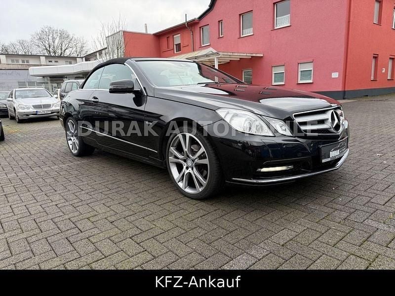 Gebraucht Mercedes 220 170 PS (125 kW) 2012 Schwarz Cabrio