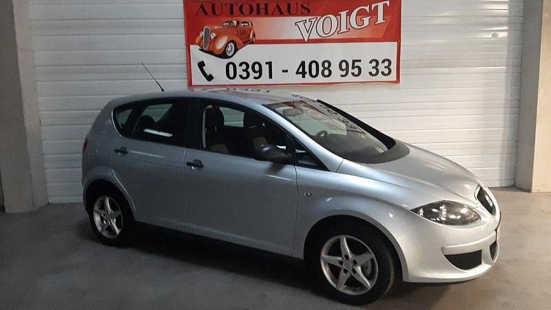 Gebraucht Seat Altea 105 PS (77 kW) 2008 Grau Van / Kleinbus