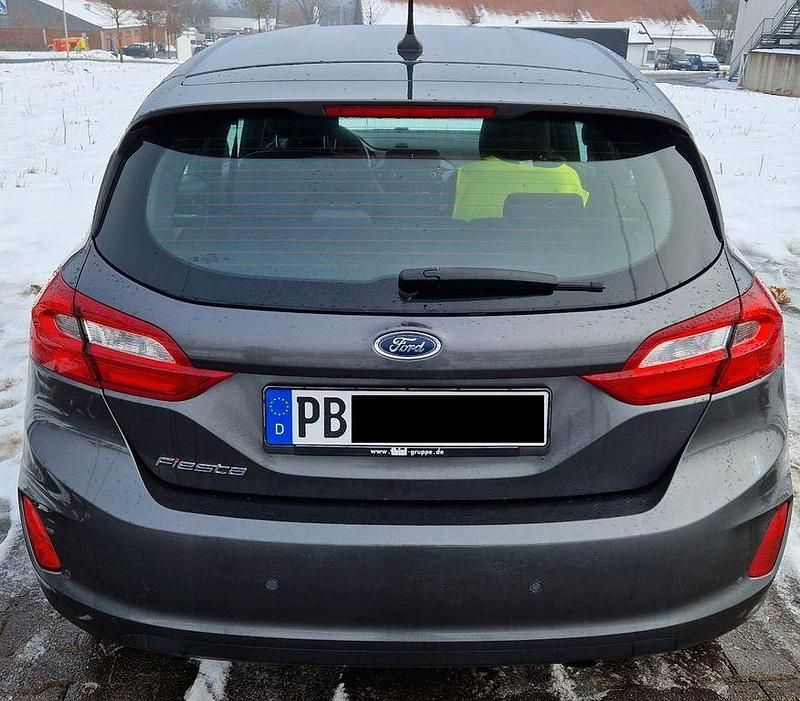 Gebraucht Ford Fiesta Trend 86 PS (63 kW) 2018 Grau Kleinwagen