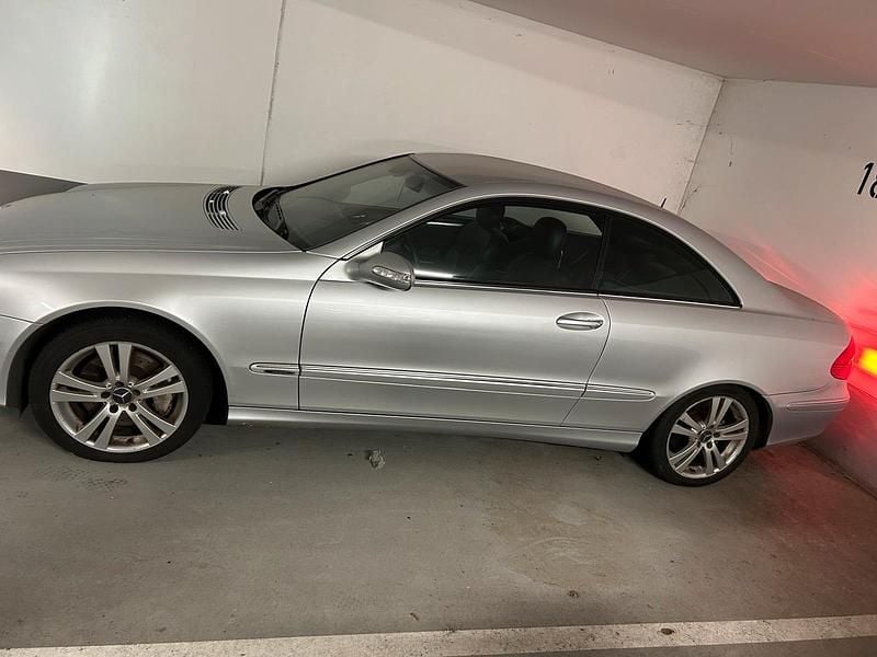 Gebraucht Mercedes CLK320 224 PS (164 kW) 2006 Silber Coupé