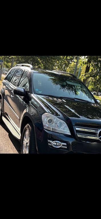 Schwarz Gebraucht 2008 Mercedes GL320 SUV | 10.900 € (Fairer Preis) - Bild 1/4