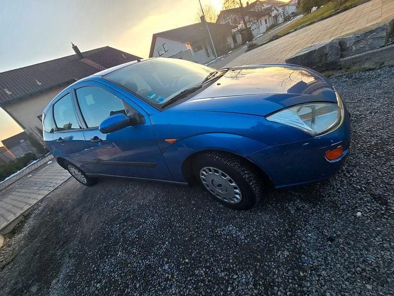 Gebraucht Ford Focus Ghia 101 PS (74 kW) 1999 Grau Limousine