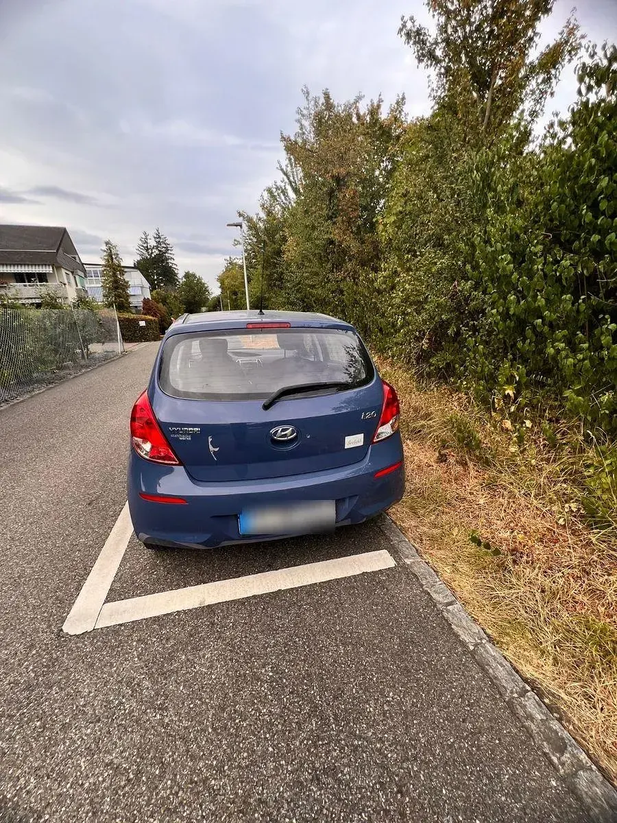 Gebraucht Hyundai i20 Classic 86 PS (63 kW) 2014 Blau Kleinwagen