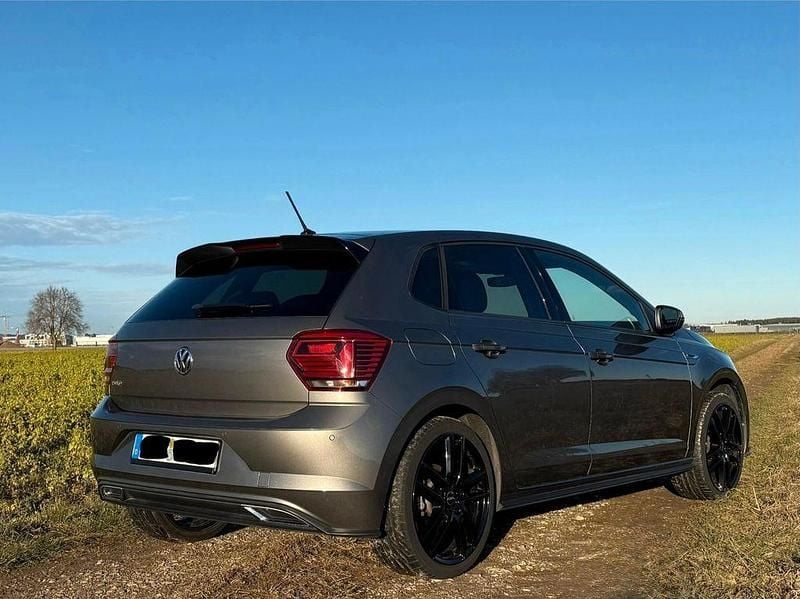 Grau Gebraucht 2020 VW Polo R-line Kleinwagen | 17.500 € (Guter Preis) - Bild 1/4
