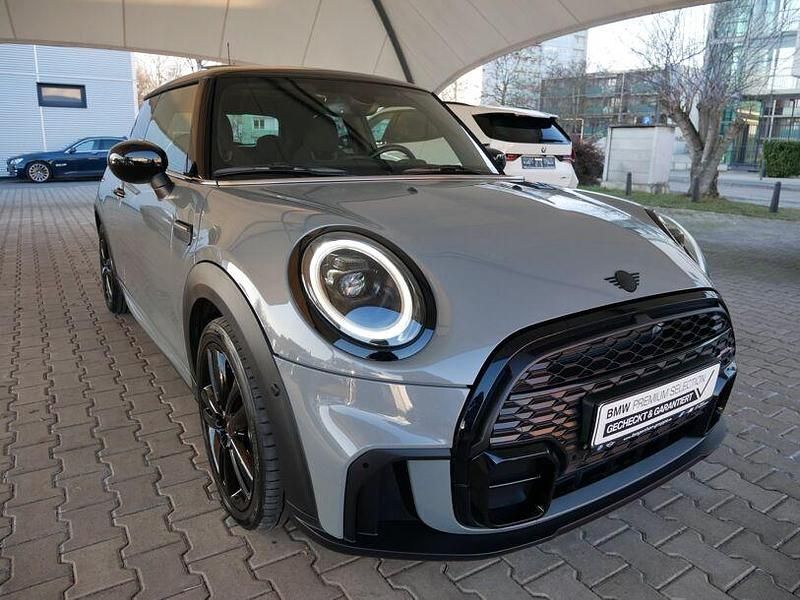 Gebraucht Mini Cooper Hatch 136 PS (100 kW) 2022 Grau Kleinwagen