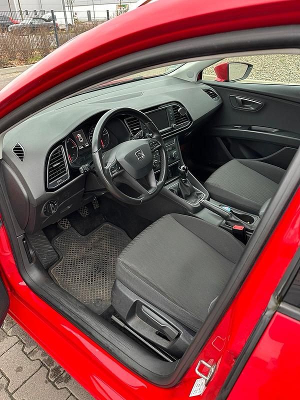 Rot Gebraucht 2016 Seat Leon Kombi | 4.999 € (Guter Preis) - Bild 1/4
