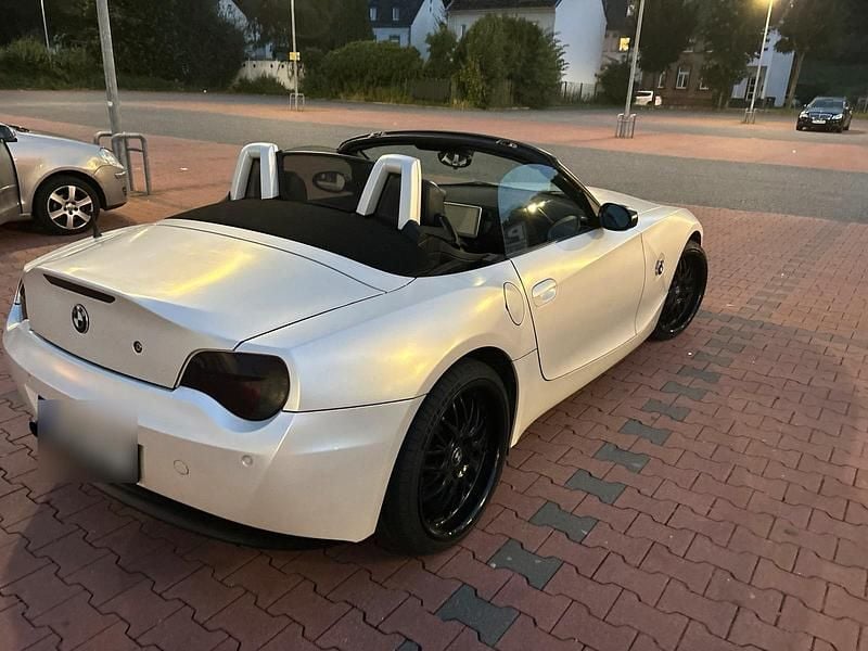 Gebraucht BMW Z4 150 PS (110 kW) 2008 Weiß Cabrio
