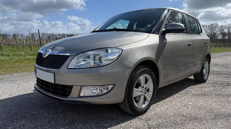Gebraucht Skoda Fabia 86 PS (63 kW) 2014 Beige Limousine