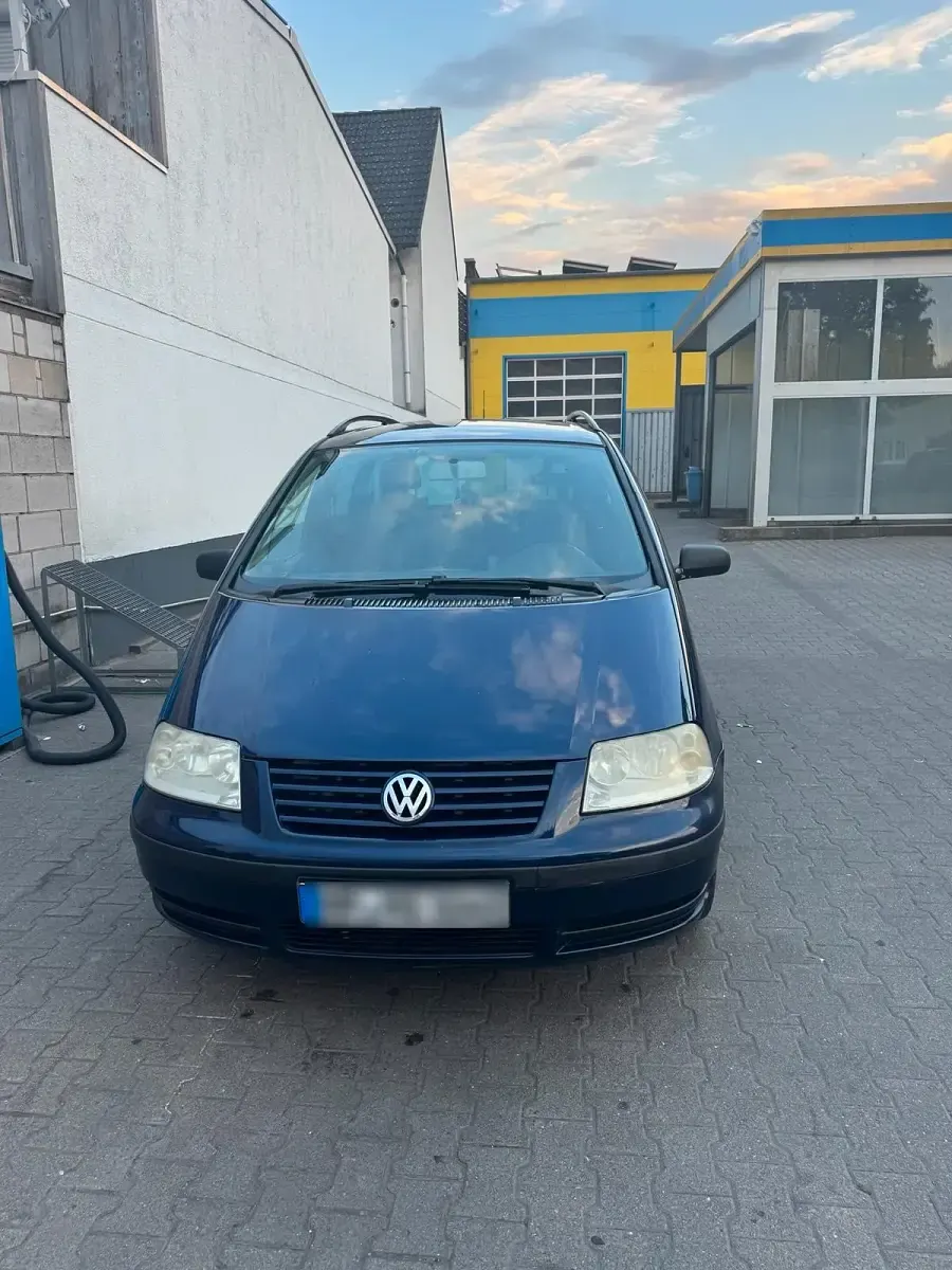 Gebraucht VW Sharan 131 PS (96 kW) 2003 Blau Van / Kleinbus