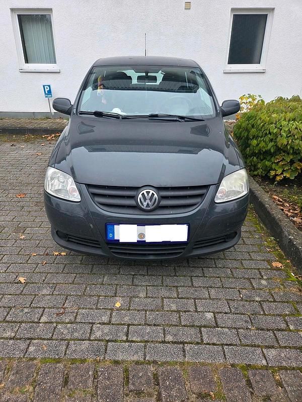 Grau Gebraucht 2011 VW Fox Kleinwagen | 2.300 € (Etwas zu teuer) - Bild 1/4