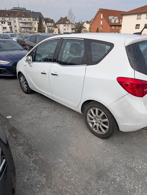 Gebraucht Opel Meriva 2010 Weiß Van / Kleinbus