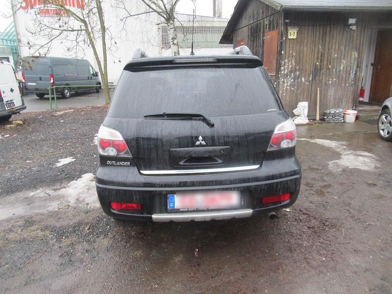 Gebraucht Mitsubishi Outlander 160 PS (117 kW) 2006 Schwarz SUV