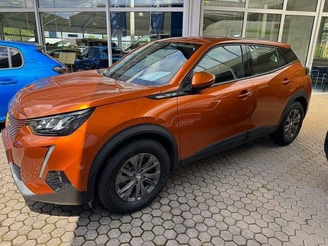 Lackierung orange fusion/typ aussenverkl (metallic) Gebraucht 2021 Peugeot e-2008 Active SUV | 16.975 € (Superpreis) - Bild 1/4