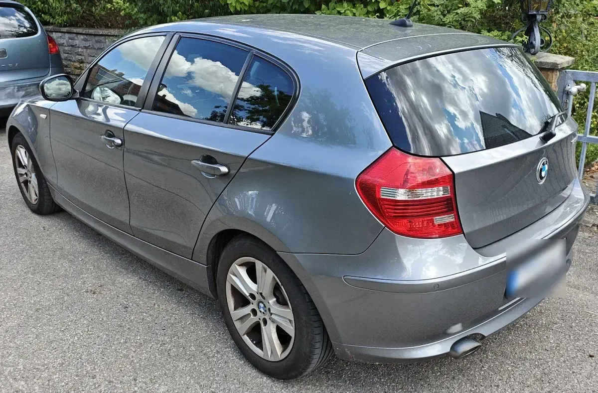 Gebraucht BMW 120 Advantage 177 PS (130 kW) 2010 Grau Kleinwagen