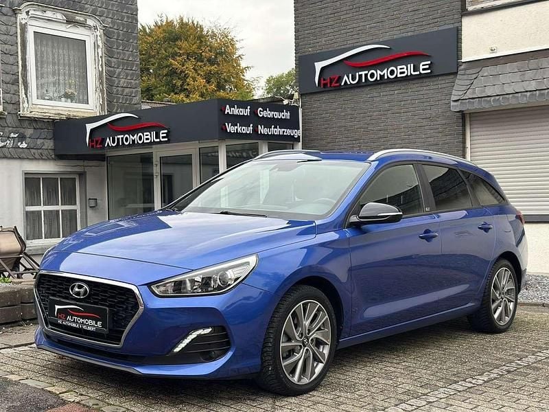 Blau Gebraucht 2018 Hyundai i30 Style Kombi | 15.990 € (Fairer Preis) - Bild 1/4