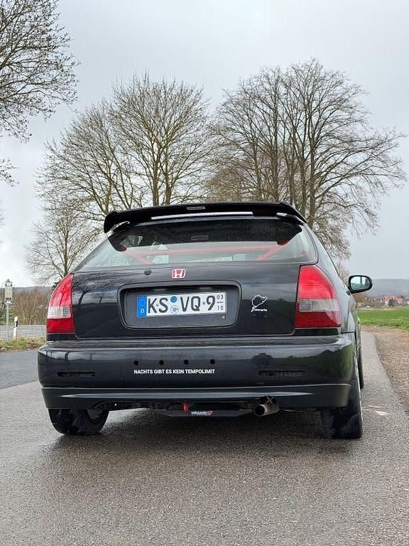 Second-hand Honda Civic 90 CP (66 kW) 2000 Negru Hatchback