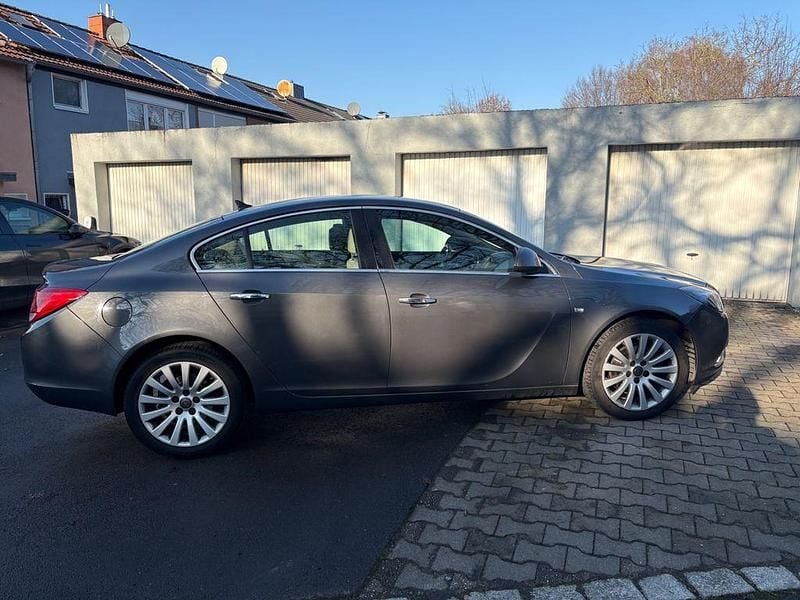 Gebraucht Opel Insignia 140 PS (102 kW) 2008 Grau Limousine
