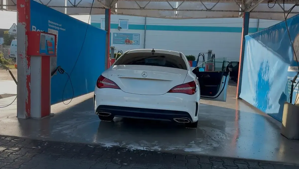 Gebraucht Mercedes CLA220 190 PS (139 kW) 2019 Weiß Limousine