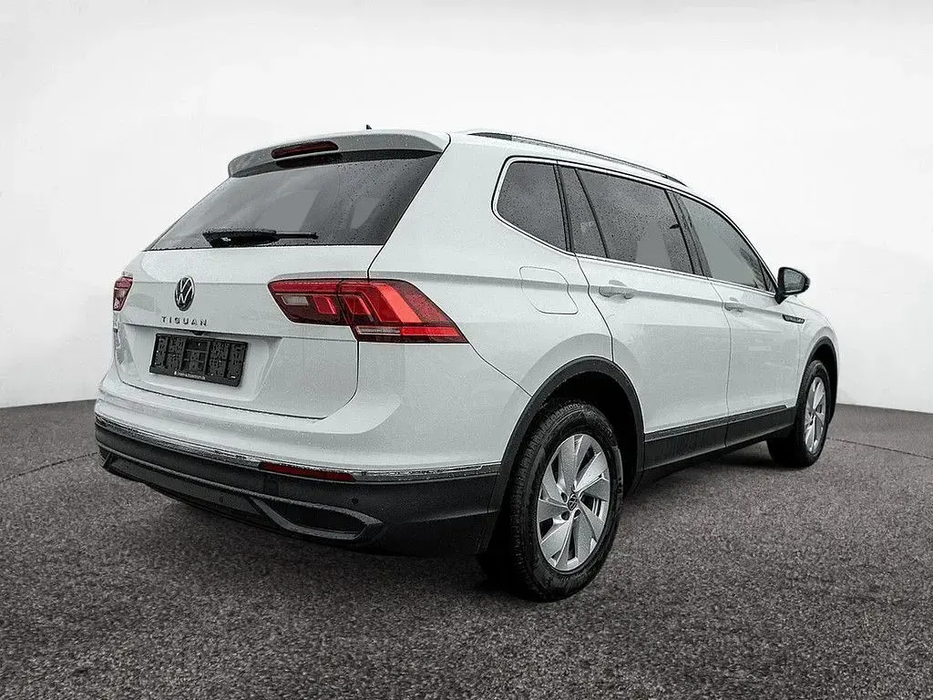 Gebraucht VW Tiguan Allspace Life 150 PS (110 kW) 2024 Weiß SUV