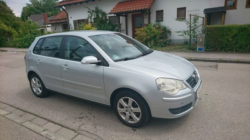 Reflexsilber Gebraucht 2006 VW Polo Goal Limousine | 5.950 € (Fairer Preis) - Bild 1/4