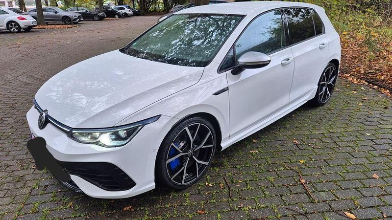 Weiß Gebraucht 2023 VW Golf VIII R Limousine | 32.990 € (Superpreis) - Bild 1/4