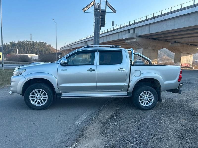 Gebraucht Toyota HiLux 171 PS (125 kW) 2014 Silber Pickup