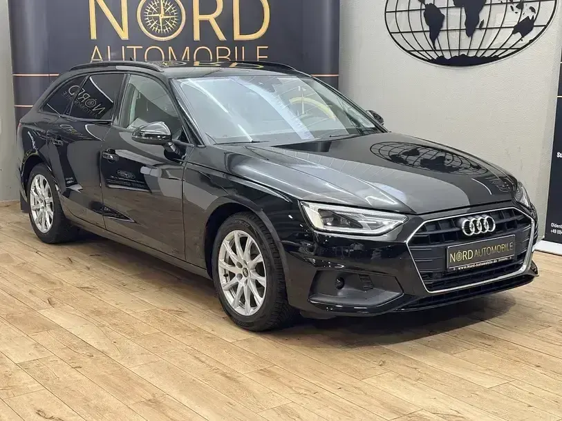 Gebraucht Audi A4 Advanced 150 PS (110 kW) 2021 Mythosschwarz metall (metallic) Kombi