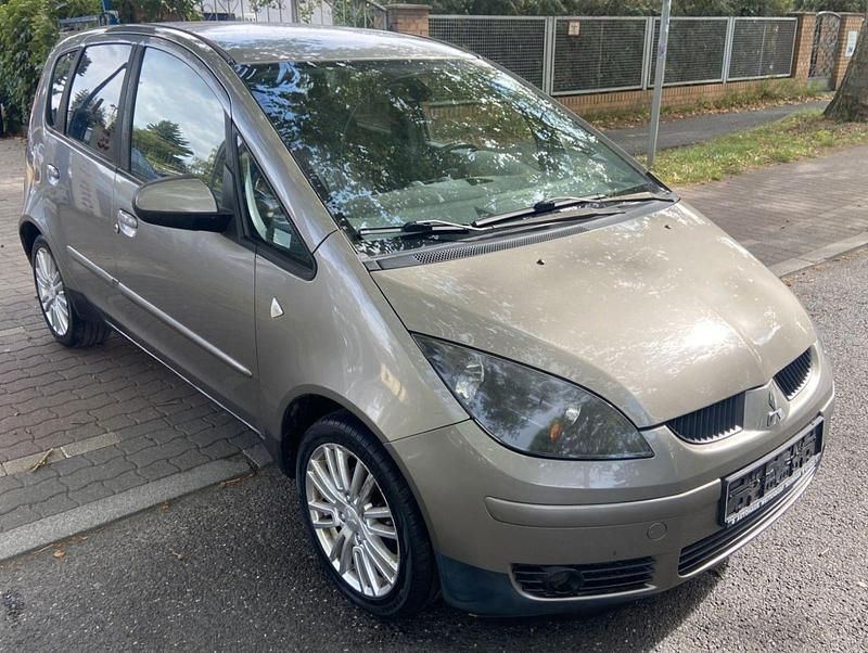 Grau Gebraucht 2008 Mitsubishi Colt Motion Kleinwagen | 1.650 € (Fairer Preis) - Bild 1/4