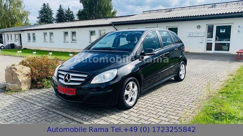 Schwarz Gebraucht 2009 Mercedes B180 Van / Kleinbus | 3.900 € (Guter Preis) - Bild 1/4